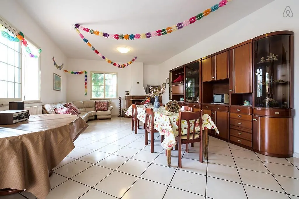 Villa Aurora Altavilla Milicia 0*,  إيطاليا